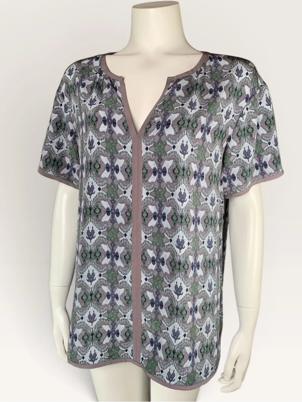 Tory Burch 100% Silk Ikat Print Blouse Size 10 Green Blue Gray